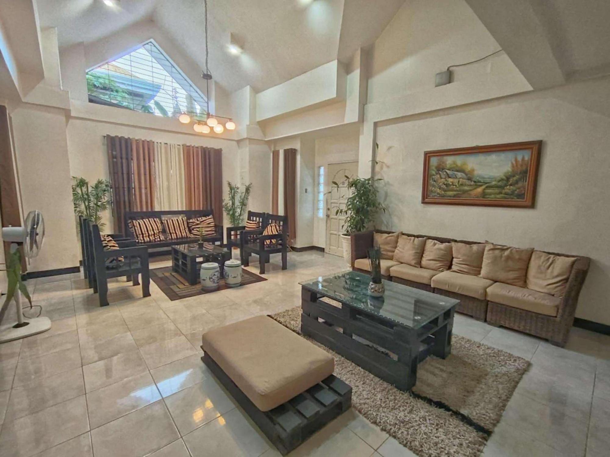 Andresas Homestay لوبوكْ المظهر الخارجي الصورة